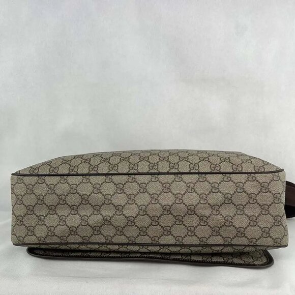 Authentic Gucci Interlocking GG Monogram Canvas Messenger Laptop Shoulder Bag 22 - Picture 3 of 9
